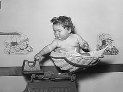 Child Welfare Clinic, Perth 1949.
Credit: SCRAN Child Welfare Clinic, Perth 1949.
Credit: SCRAN